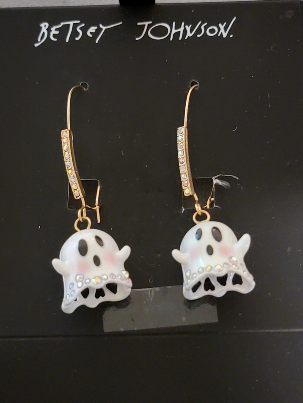 Betsey Johnson White Ghost Glow In The Dark Dangle Earrings
